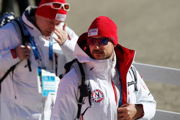 Sotsji, Russia 20140214. Vinter OL , Olympiske leker, i Sotsji 2014. Alpint. Norwegians Eirik Roste president of Norwegian Ski association and crownprince Haakon during the men s alpine skiing menÂ s Super Combined in the Sochi 2014 Winter Olympics, Sochi, Russia, Rosa Khutor Alpine Center, of 14th. February 2014. SOTJI RYSSLAND x10550x *** Sochi, Russia 20140214 Winter Olympics , Olympic Games, in Sochi 2014 Alpine Norwegians Eirik Roste president of Norwegian Ski association and crown prince Haakon during the menÂs alpine skiing menÂs Super Combined in the Sochi 2014 Winter Olympics, Sochi, Russia, Rosa Khutor Alpine Center, of 14th February 2014 SOTJI RYSSLAND x10550x  Copyright: xBendiksby,xTerjex OS SOTJI 2014 HAAKON NORGE