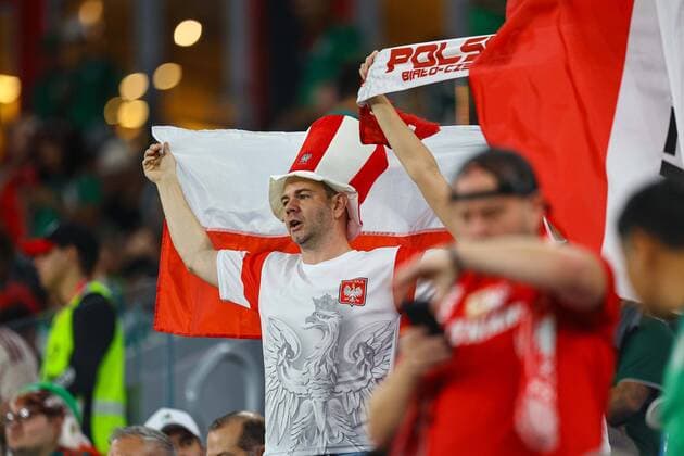 2022.11.22 Doha pilka nozna Mistrzostwa Swiata w Katarze Katar 2022 Meksyk - Polska N z fani kibice doping Foto Pawel Andrachiewicz PressFocus 2022.11.22 Doha Football - 2022 FIFA World Cup, WM, Weltmeisterschaft, Fussball in Qatar Mexico - Poland fani kibice doping Credit: Pawel Andrachiewicz PressFocus NEWSPIX.PL --- Newspix.pl  20221122_PF_PA208