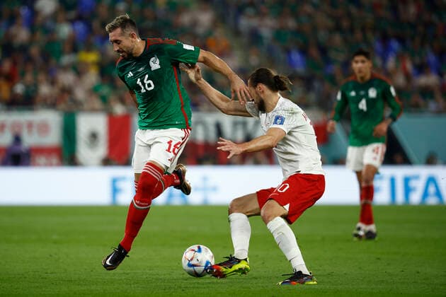 Hector Herrera (L) of Mexico vies for the ball with Grzegorz Krychowiak of Poland during a FIFA World Cup, WM, Weltmeisterschaft, Fussball soccer match of the group phase between Mexico and Poland at 974 stadium, Qatar, 22 November 2022. QATAR 2022: Mexico vs. Polonia !ACHTUNG: NUR REDAKTIONELLE NUTZUNG!  Copyright: xJoséxMéndezx GR2431 20221122-402707836d5937b8f9193e6f6f165a5366f502c3