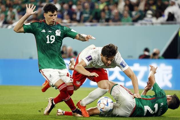DOHA LR Jorge Sanchez of Mexico, Bartosz Bereszynski of Poland, Hirving Lozano of Mexico during the FIFA World Cup Qatar 2022 group C match between Mexico and Poland at 974 Stadium on November 22, 2022 in Doha, Qatar AP Dutch Height MAURICE OF STONE FIFA World Cup Qatar 2022 2022 xVIxANPxSportx xMauricexvanxSteenxWKxIVx 458212192 originalFilename: 458212192.jpg