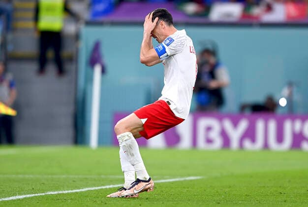 FOOTBALL World Cup 2022 PRE-ROUND GROUP C Mexico Poland 22 11 2022 Disappointment after missed penalty, Robert Lewandowski Poland