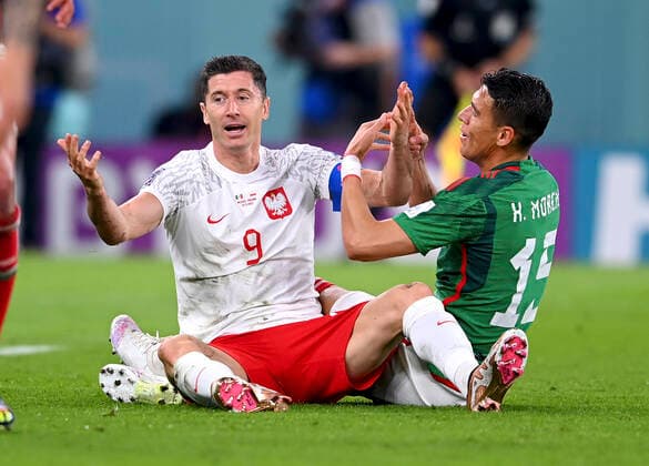 FOOTBALL World Cup 2022 PRE-ROUND GROUP C Mexico Poland 22 11 2022 penalty foul, after the foul there is a penalty for Poland, foul on Robert Lewandowski li, Poland by Hector Moreno re, Mexico