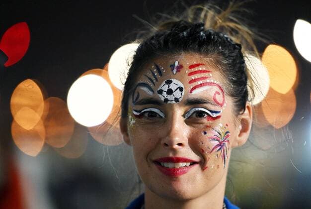 Qatar Soccer World Cup France - Australia 8321942 22.11.2022 A fan waits before the start of the Qatar 2022 World Cup Group D soccer match between France and Australia at the Al Janoub Stadium in Al-Wakrah, Qatar. Grigory Sysoev Sputnik Al Wakrah Qatar  Copyright: xGrigoryxSysoevx