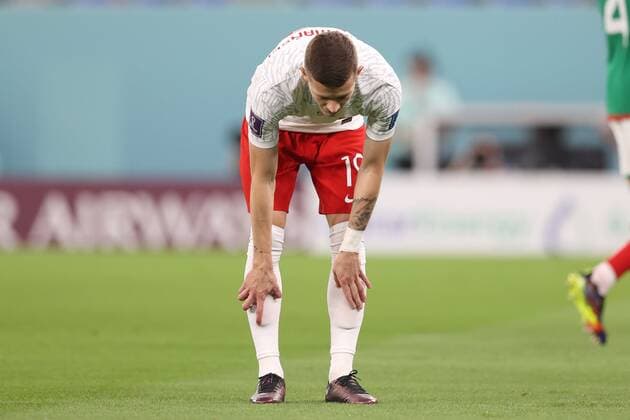 DOHA 22.11.2022 MISTRZOSTWA SWIATA 2022 MECZ : MEKSYK - POLSKA --- FIFA World Cup, WM, Weltmeisterschaft, Fussball QATAR 2022 MATCH : MEXICO - POLAND NZ Sebastian Szymanski FOT. Grzegorz Wajda 400mm.pl NEWSPIX.PL --- Newspix.pl  A99I4615