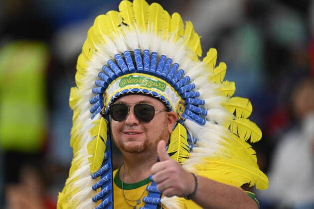 Qatar Soccer World Cup France - Australia 8322056 22.11.2022 An Australia s supporter thumbs up before the start of the Qatar 2022 World Cup Group D soccer match between France and Australia at the Al Janoub Stadium in Al-Wakrah, Qatar. Grigory Sysoev Sputnik Al Wakrah Qatar  Copyright: xGrigoryxSysoevx