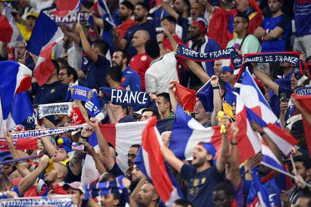 Foto Fabio Ferrari LaPresse 22 Novembre 2022 Doha, Qatar - - Calcio - Qatar 2022 - Coppa del Mondo Fifa - Francia vs Australia - Gruppo c - Fase a Gironi - Lusail Stadium. Nella foto: tifosi francesi November 22, 2022 Doha, Qatar - sport - Soccer - Qatar 2022- FIFA World Cup, WM, Weltmeisterschaft, Fussball - France v Australia - Group c - group stage - Al Lusail Stadium. In the pic: french supporters  Copyright: xFabioxFerrari LaPressex