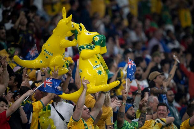 AL WAKRAH, QATAR - NOVEMBER 22: Australia fans hold inflatable Kangaroos during the FIFA World Cup, WM, Weltmeisterschaft, Fussball Qatar 2022 Group D match between France and Australia at Al Janoub Stadium on November 22, 2022 in Al Wakrah, Qatar. (Photo by Sebastian Frej) WCS  Copyright: xSebastianxFrej