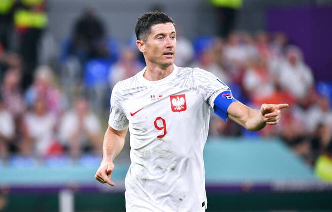 Football, World Cup, 2022, Men, Qatar, Group C, Matchday 1, Stadium 974 Mexico Poland 0 0 Robert Lewandowski POL Action, Single Frame FIFA REGULATES PROHIBIT ANY USE OF PHOTOGRAPHS AS IMAGE SEQUENCES AND OR QUASI VIDEO