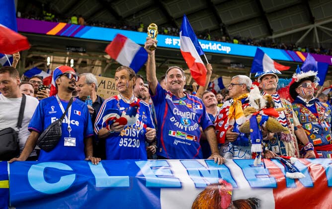 Doha, Qatar. 22nd Nov, 2022. Frankreich Fans France - Australia World Cup 2022 in Qatar 22.11.2022 Credit: Moritz Müller *** Doha, Qatar 22nd Nov, 2022 France Fans France Australia World Cup 2022 in Qatar 22 11 2022 Credit Moritz Müller