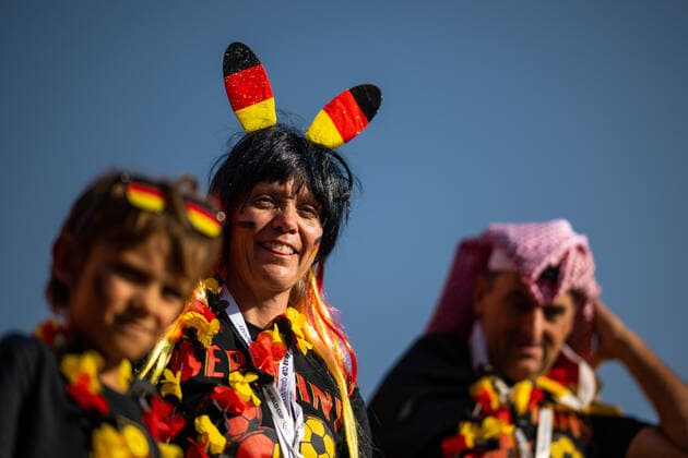 221123 Fans of Germany ahead of the FIFA World Cup, WM, Weltmeisterschaft, Fussball 2022 football match between Germany and Japan on November 23, 2022 in Doha. Photo: Joel Marklund BILDBYRAN kod JM JM0384 bbeng fotboll football soccer fotball vm fotbolls-vm fotball-vm fotbolls-vm 2022 fifa world cup 2022 tyskland germany japan publik *** 221123 Fans of Germany ahead of the FIFA World Cup 2022 football match between Germany and Japan on November 23, 2022 in Doha Photo Joel Marklund PHOTO AGENCY code JM JM0384 bbeng football football soccer football world cup football world cup football world cup 2022 fifa world cup 2022 Germany Japan audience,  Copyright: JOELxMARKLUND BB221123JM020