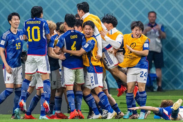 Sport Bilder des Tages 221123 Ritsu Doan of Japan celebrates with team mates after scoring 1-1 during the FIFA World Cup, WM, Weltmeisterschaft, Fussball 2022 football match between Germany and Japan on November 23, 2022 in Doha. Photo: Joel Marklund BILDBYRAN kod JM JM0384 bbeng fotboll football soccer fotball vm fotbolls-vm fotball-vm fotbolls-vm 2022 fifa world cup 2022 tyskland germany japan jubel *** 221123 Ritsu Doan of Japan celebrates with team mates after scoring 1 1 during the FIFA World Cup 2022 football match between Germany and Japan on November 23, 2022 in Doha Photo Joel Marklund BILDBYRAN code JM JM0384 bbeng football football soccer fotball vm fotbols vm fotbols vm fotbols world cup 2022 fifa world cup 2022 germany germany japan jubilation,  Copyright: JOELxMARKLUND BB221123JM071
