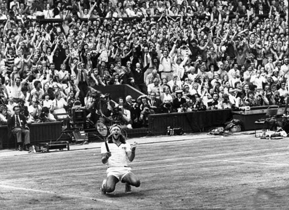 ARCHIVE JUNE 1980 Swedish tennis ace Björn Borg celebrates after winning his fifth consecutive Wimbledon In London 1980 In the final, he defeated 21-year-old American John McEnroe LONDON UNITED KINGDOM x51x  Copyright: xOLLExSEIJBOLDx WIMBLEDON 1980 BJÖRN BORG