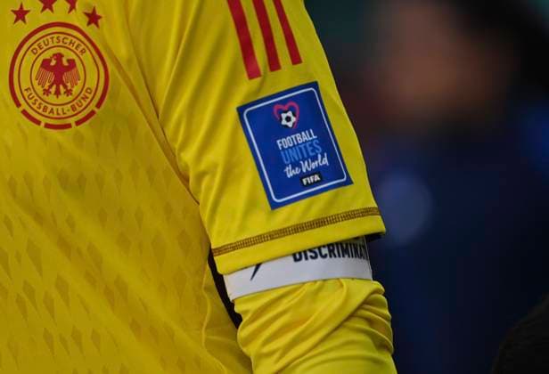 Feature, captains armband of goalkeeper Manuel NEUER GER , armband, Germany GER Japan JPN group phase group E on 23 11 2022, Khalifa International Stadium Football World Cup 2022 in Qatar from 20 11 18 12 2022 Â