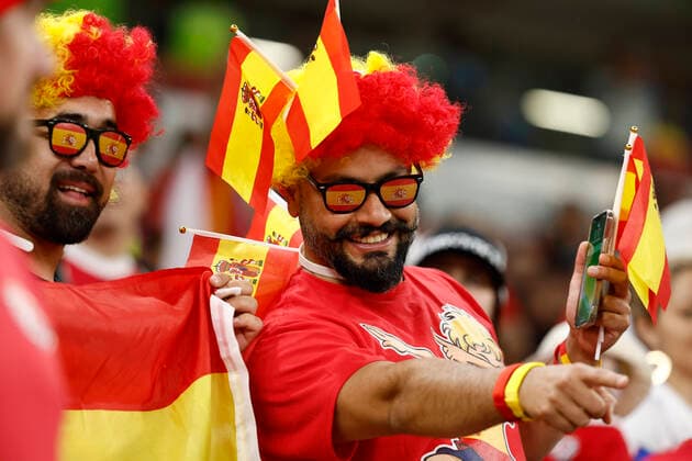 Spain fans attend today a group stage match of the Qatar 2022 Soccer World Cup between Spain and Costa Rica at the Al Zumama stadium in Doha, Qatar 23 November 2022. Soccer World Cup: Spain - Costa Rica !ACHTUNG: NUR REDAKTIONELLE NUTZUNG!  Copyright: xJosexMendezx GR3041 20221123-989bf110d2753107132e9869e1f02c1458afcd38