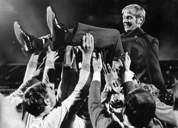 ARCHIVE 1970 National team captain Orvar Bergmark is hoisted by the national team players after victory 1 0 against Ireland at Rasunda STOCKHOLM SWEDEN x23x  Copyright: xFOLKExHELLBERGx ORVAR BERGMARK