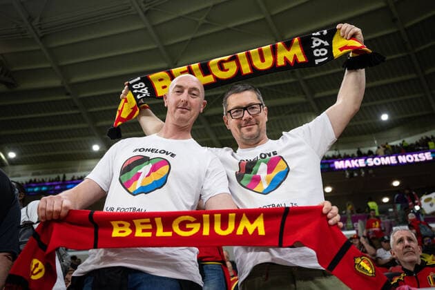 221123 Two Belgian fans with One Love t shirts ahead of the FIFA World Cup 2022 football match between Belgium and Canada on November 23, 2022 in Doha Photo Joel Marklund BILDBYRAN code JM JM0385 bbeng football football soccer fotball world cup football world cup football world cup 2022 fifa world cup 2022 belgium belgium canada canada lgbtq,  Copyright: JOELxMARKLUND BB221123JM102