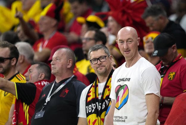 Mandatory Credit: Photo by Dave Shopland Shutterstock (13626494d) Belgian fans wearing one love Rainbow T-shirts in the crowd Belgium v Canada, FIFA World Cup, WM, Weltmeisterschaft, Fussball 2022, Group F, Football, Ahmad Bin Ali Stadium, Ar-Rayyan, Qatar - 23 Nov 2022 Editorial Use Only Belgium v Canada, FIFA World Cup 2022, Group F, Football, Ahmad Bin Ali Stadium, Ar-Rayyan, Qatar - 23 Nov 2022 Editorial Use Only  Copyright: xDavexShopland Shutterstockx 13626494d