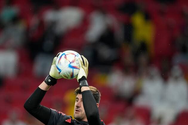 AR-RAYYAN, 23-11-2022 Ahmad Bin Ali Stadium, World Cup 2022 in Qatar game between Belgium and Canada, warming-up Belgium goalkeeper Thibaut Courtois before the match Belgium - Canada  x19314045x Copyright:
