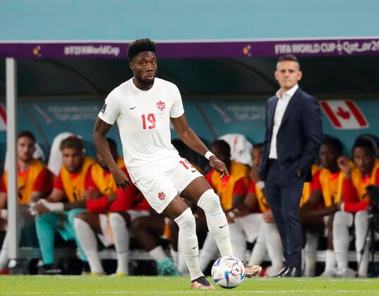 Belgium v Canada 2022 FIFA World Cup, WM, Weltmeisterschaft, Fussball Alphonso Davies of Canada in possession during the 2022 FIFA World Cup Group F match at Ahmad Bin Ali Stadium, Al-Rayyan Content Not Available For UK Newspapers Copyright: xPaulxChestertonx FIL-17640-0037 UK Newspapers OUT