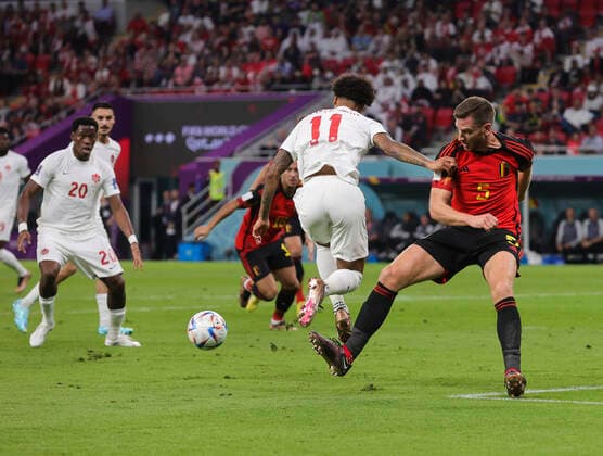 Belgium v Canada 2022 FIFA World Cup, WM, Weltmeisterschaft, Fussball Tajon Buchanan of Canada is tackled by Jan Vertonghen of Belgium during the 2022 FIFA World Cup Group F match at Ahmad Bin Ali Stadium, Al-Rayyan Content Not Available For UK Newspapers Copyright: xPaulxChestertonx FIL-17640-0073 UK Newspapers OUT