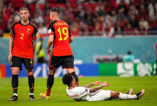 Mandatory Credit: Photo by Dave Shopland Shutterstock (13626494ap) Leander Dendoncker of Belgium walks away from Tajon Buchanan of Canada as Toby Alderweireld looks on Belgium v Canada, FIFA World Cup, WM, Weltmeisterschaft, Fussball 2022, Group F, Football, Ahmad Bin Ali Stadium, Ar-Rayyan, Qatar - 23 Nov 2022 Editorial Use Only Belgium v Canada, FIFA World Cup 2022, Group F, Football, Ahmad Bin Ali Stadium, Ar-Rayyan, Qatar - 23 Nov 2022 Editorial Use Only Copyright: xDavexShopland Shutterstockx 13626494ap