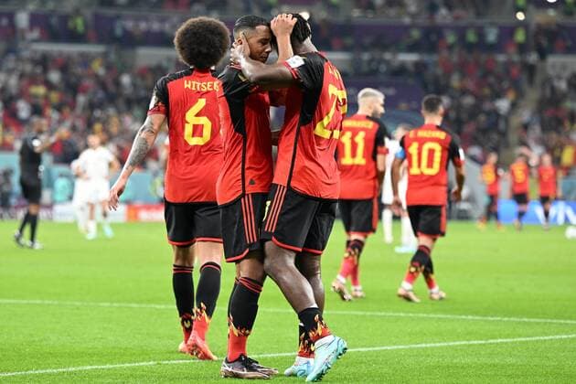 DOHA, QATAR - NOVEMBER 23 : Batshuayi Michy forward of Belgium celebrates scoring the opening goal with teammate Tielemans Youri midfielder of Belgium during the FIFA World Cup, WM, Weltmeisterschaft, Fussball Qatar 2022 Groupe F match between Belgium and Canada at the Ahmad Bin Ali Stadium on November 23, 2022 in Doha, Qatar, 23 11 2022 ( Belgium v Canada - FIFA World Cup Qatar 2022 PhotoNews Panoramic 