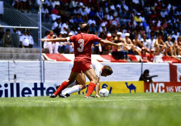 06.06.86 Ungarn - Kanada Mexiko, Irapuato, 06.06.1986, Fussball, FIFA WM 1986 in Mexiko, Ungarn - Kanada (2:0): v.l. Bruce Wilson (Kanada), Jozsef Kiprich (Ungarn). *** 06 06 86 Hungary Canada Mexico, Irapuato, 06 06 1986, Football, FIFA World Cup 1986 in Mexico, Hungary Canada 2 0 v l Bruce Wilson Canada , Jozsef Kiprich Hungary