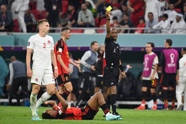 belgium vs canada AL-RAYYAN, AR - 23.11.2022: BELGIUM VS CANADA - Alistair Johnston of Canada receives a yellow card during the match between Belgium and Canada, valid for the group stage of the World Cup, held at Ahmed bin Ali Stadium in Al-Rayyan, Qatar. (Photo: Richard Callis Fotoarena) x2298038x  RichardxCallis