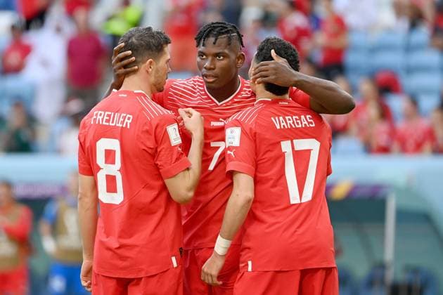 Goal celebration Breel EMBOLO SUI, center after goal to 1 0 with VARGAS Ruben SUI and Remo FREULER SUI, jubilation, joy, enthusiasm, action Switzerland SUI Cameroon CMR 1 0 group stage group G on 24 11 2022, Al Janoub Stadium Football World Cup 2022 in Qatar from 20 11 18 12 2022