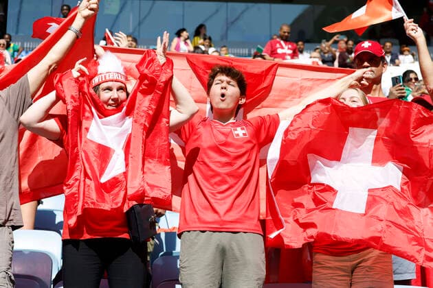 Coupe du Monde de football au Qatar. Suisse - Cameroun (1-0). November 24 2022 - Doha, Qatar : Soccer World Cup Qatar 2022 Group Stage Group G match Switzerland vs Cameroon. Switzerland won 1-0. Switzerland fans seen here. (Photo Henri Szwarc Starface) 286314 2022-11-24 Doha Qatar  Copyright: xHenrixSwzarcx xStarfacex 0194974310st