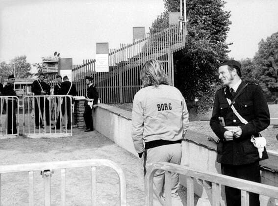 Bastad 1975 09 17 Tennis player Björn Borg goes through the police check before the match against Chile in the Davis Cup Bastad Sweden x12014x  Copyright: xLennartxNygren SvD TTx DAVIS CUP 1975 SVE-CHI