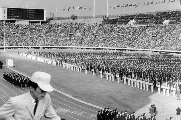 Tokyo 1964 10 04 A packed stadium during the opening ceremony of the Olympic Games in Tokyo 1964 Tokyo Japan x12014x  Copyright: xSvD TTx OS TOKYO 1964 INVIGNINGEN