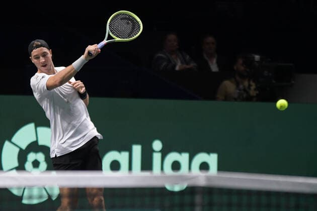 MALAGA, SPAIN - NOVEMBER 24: Jan-Lennard Struff during the Davis Cup by Rakuten Finals 2022 quarter-finals match between Germany and Canada at Palacio de los Deportes Jose Maria Martin Carpena on November 24, 2022 in Malaga, Spain Copyright: xAndreaxRositox DSC_7759