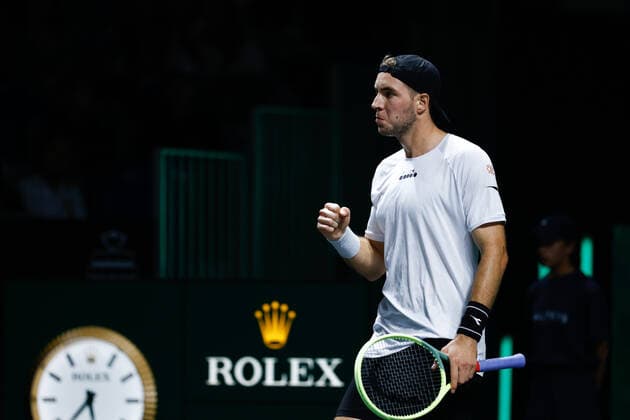 November 24, 2022, MALAGA, MADRID, SPAIN: Jan-Lennard Struff of Germany in action against Denis Shapovalov of Canada during the first tennis match from Davis Cup Finals 2022, Quarter-Finals round, played between Germany and Canada at Palacio de Deportes Martin Carpena pavilion on november 24, 2022, in Malaga, Spain. MALAGA SPAIN - ZUMAa181 20221124_zaa_a181_099 Copyright: xOscarxJ.xBarrosox