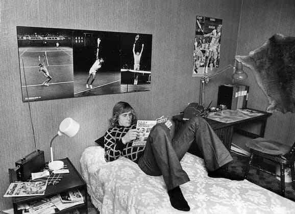 SÖDERTÄLJE 1974 10 01 Björn Borg in the boys room at Torekällgatan 30 in Södertälje Photo Jacob Forsell EXP SCANPIX Code 14 AFTONBLADET OUT SÖDERTÄLJE SVERIGE x14x  Copyright: xJacobxForsellx xEXPx xTTx BORG I POJKRUMMET