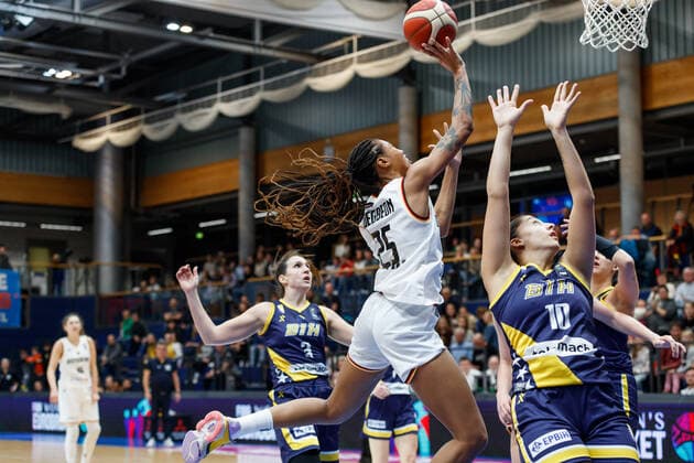 from left Jovana Mandic BIH, 3 , Ama Degbeon GER, 25 , Dragana Zubac BIH, 10 basket shot, 11 24 2022, Weissenfels Germany , Basketball, FIBA Women s Eurobasket Qulifiers, GER BIH xprx