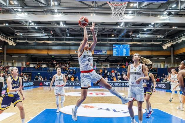 Leonie Fiebich GER, 13 nets, 11 24 2022, Weissenfels Germany , Basketball, FIBA Women s Eurobasket Qulifiers, GER BIH xprx