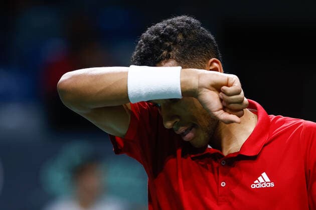 November 24, 2022, MALAGA, MADRID, SPAIN: Felix Auger-Aliassime of Canada in action against Oscar Otte of Germany during the second tennis match from Davis Cup Finals 2022, Quarter-Finals round, played between Germany and Canada at Palacio de Deportes Martin Carpena pavilion on november 24, 2022, in Malaga, Spain. MALAGA SPAIN - ZUMAa181 20221124_zaa_a181_158 Copyright: xOscarxJ.xBarrosox