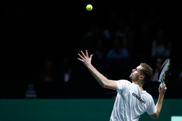 November 24, 2022, MALAGA, MADRID, SPAIN: Oscar Otte of Germany in action against Felix Auger-Aliassime of Canada during the second tennis match from Davis Cup Finals 2022, Quarter-Finals round, played between Germany and Canada at Palacio de Deportes Martin Carpena pavilion on november 24, 2022, in Malaga, Spain. MALAGA SPAIN - ZUMAa181 20221124_zaa_a181_165 Copyright: xOscarxJ.xBarrosox
