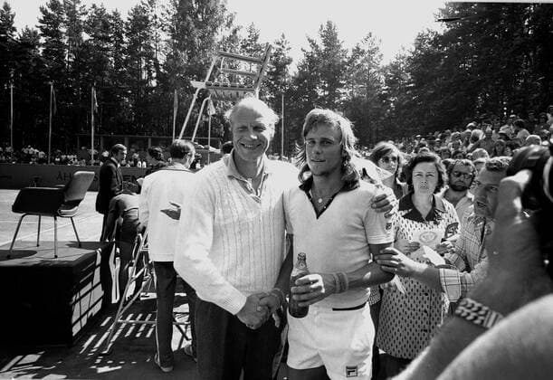 JURMALA 1975 07 20 Tennis player Björn Borg and his coach Lennart Bergelin, after another Davis Cup victory against Latvia JURMALA LATVIA x26x  Copyright: xPerxKagrell EXP TTx DAVIS CUP 1975 BERGELIN-BORG