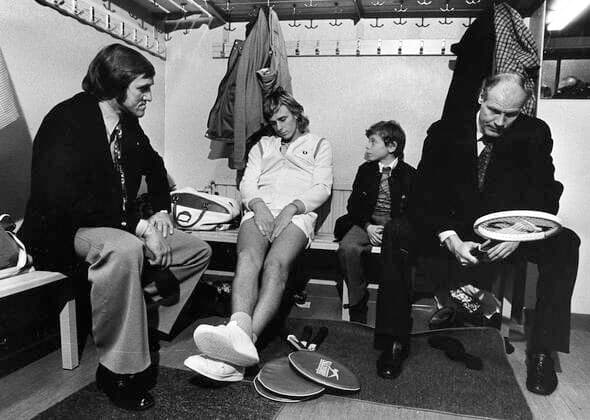 STOCKHOLM 1973 Björn Borg depresses in the dressing room after losing the final to American Tom Gorman Disappointment is also evident in Percy Rosberg and Lennart Bergelin with their son Niclas Photo Jacob Forsell XP SCANPIX Code 14 AFTONBLADET OUT STOCKHOLM SWEDEN x14x  Copyright: xJacobxForsellx xXPx xTTx BORG DEPPAR