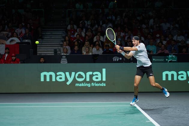November 24, 2022, Malaga, Spain: Jean Lennard Struff of Germany in action against Denis Shapovalov of Canada during the Davis Cup by Rakuten Final 8 at The Palacio de Deportes Martin Carpena..Final score; Jean Lennard Struff 2:1 Denis Shapovalov. Malaga Spain - ZUMAs197 20221124_zaa_s197_222 Copyright: xVicentexVidalxFernandezx
