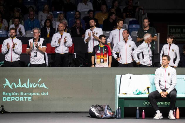 Michael Kohlmann and team of Germany ESP, Germany vs Canada, Tennis Davis Cup, Quarter Finals, 24 11 2022 ESP, Germany vs Canada, Tennis Davis Cup, Quarter Finals, 24 11 2022 Malaga Copyright: xEibner-Pressefoto OmarxArnaux EP_EER