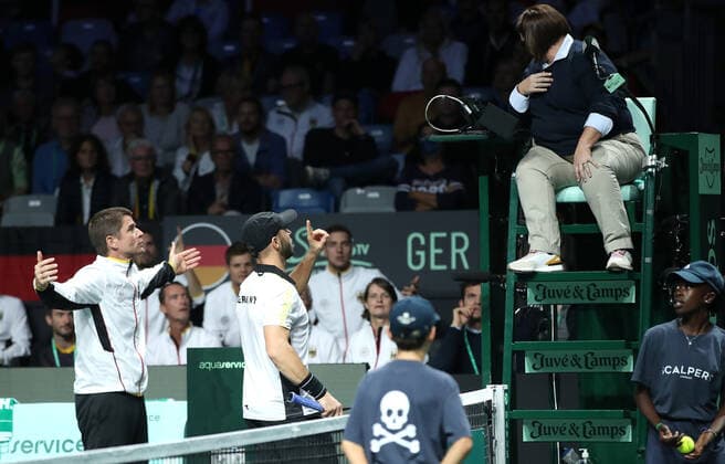 Day Three - Davis Cup Finals 2022 MALAGA, SPAIN - NOVEMBER 24: Team captain of Germany Michael Kohlmann and Tim Puetz argues with referee during the Davis Cup by Rakuten Finals 2022 match between Germany and Canada at Palacio de los Deportes Jose Maria Martin Carpena on November 24, 2022 in Malaga, Spain. Photo by Sanjin Strukic Pixsell SanjinxStrukic PIXSELL