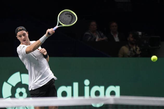 MALAGA, SPAIN - NOVEMBER 24: Jan-Lennard Struff during the Davis Cup by Rakuten Finals 2022 quarter-finals match between Germany and Canada at Palacio de los Deportes Jose Maria Martin Carpena on November 24, 2022 in Malaga, Spain Copyright: xAndreaxRositox DSC_7759