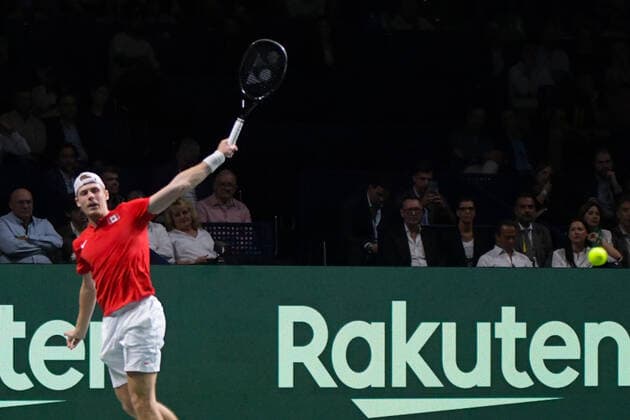 MALAGA, SPAIN - NOVEMBER 24: Denis Shapovalov during the Davis Cup by Rakuten Finals 2022 quarter-finals match between Germany and Canada at Palacio de los Deportes Jose Maria Martin Carpena on November 24, 2022 in Malaga, Spain Copyright: xAndreaxRositox DSC_7955