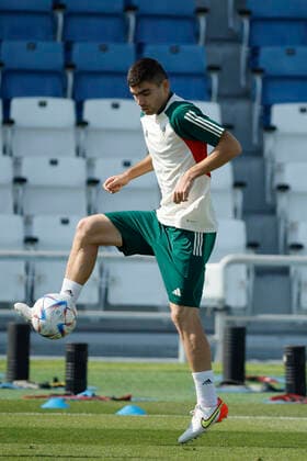 Mexico s defender Johan Vazquez participates in his national team, Nationalteam s training session at Al Khor stadium in Doha, Qatar, 25 November 2022. Mexico is to face Argentina on 26 November in their group C s second match within FIFA World Cup, WM, Weltmeisterschaft, Fussball 2022. Mexico s training session !ACHTUNG: NUR REDAKTIONELLE NUTZUNG!  Copyright: xJOSExMENDEZx EVE868 20221125-110546f009cdf7befb480599e07f85d568e422e7