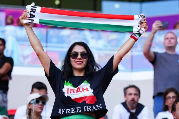 Mandatory Credit: Photo by Javier Garcia Shutterstock (13634738q) Female Iranian fans show their support for protests in Iran Wales v Iran, FIFA World Cup, WM, Weltmeisterschaft, Fussball 2022, Group B, Football, Ahmad Bin Ali Stadium, Ar-Rayyan, Qatar - 25 Nov 2022 Editorial Use Only Wales v Iran, FIFA World Cup 2022, Group B, Football, Ahmad Bin Ali Stadium, Ar-Rayyan, Qatar - 25 Nov 2022 Editorial Use Only  Copyright: xJavierxGarcia Shutterstockx 13634738q