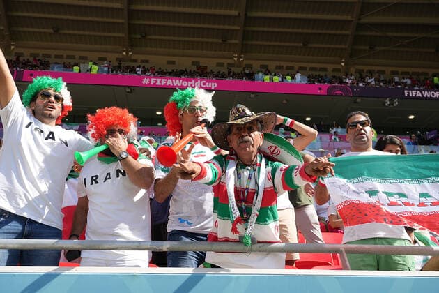 QAT, WM FIFA 2022, Group B, Wales vs Iran 25.11.2022, Khalifa International Stadium, Doha, QAT, WM FIFA 2022, Group B, Wales vs Iran, im Bild Iranische Fans auf den Tribünen.. *** QAT, World Cup FIFA 2022, Group B, Wales vs Iran 25 11 2022, Khalifa International Stadium, Doha, QAT, World Cup FIFA 2022, Group B, Wales vs Iran, in picture Iranian fans in the stands nordphotoxGmbHx xBratic nph00250