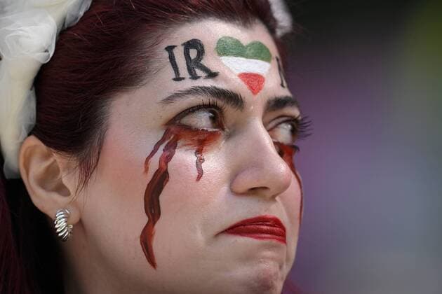RECORD DATE NOT STATED FIFA World Cup, WM, Weltmeisterschaft, Fussball Qatar 2022 Wales vs Iran Fans o Aficion during the game Wales vs Iran, Corresponding to Group B of the FIFA World Cup Qatar 2022, at Ahmad bin Ali Stadium, Al-Rayyan, November 25, 2022. <br><br> Fans o Aficion durante el partido Gales vs Iran, correspondiente al Grupo B de la Copa Mundial de la FIFA Qatar 2022, en el Estadio Ahmad bin Ali, Al Rayyan, Doha, el 25 de noviembre de 2022. AL RAYYAN DOHA QATAR  Copyright: xJorgexMartinezx 20221125_10181